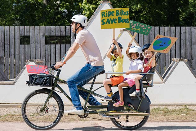 Cargo Bike Carrying three children